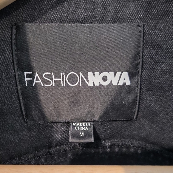 Fashion Nova denim jacket leopard print sleeves black edgy stylish fierce - Picture 4 of 8